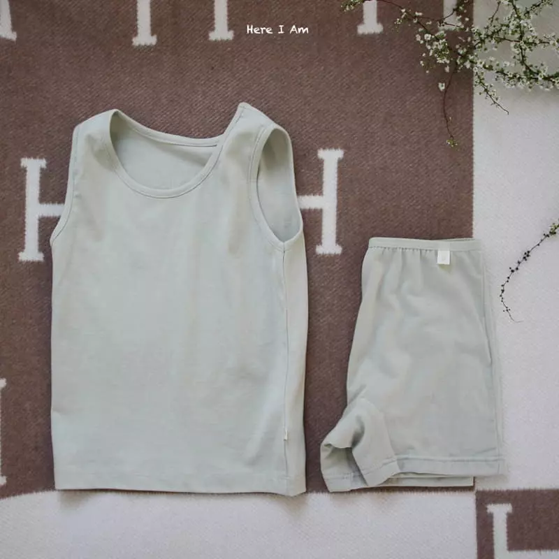 Here I Am - Korean Children Fashion - #Kfashion4kids - Plain Draws Square - 12