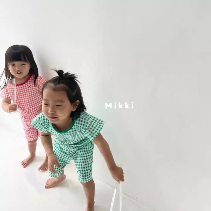 Mikki - Korean Children Fashion - #minifashionista - Check Flower Top Bottom Set