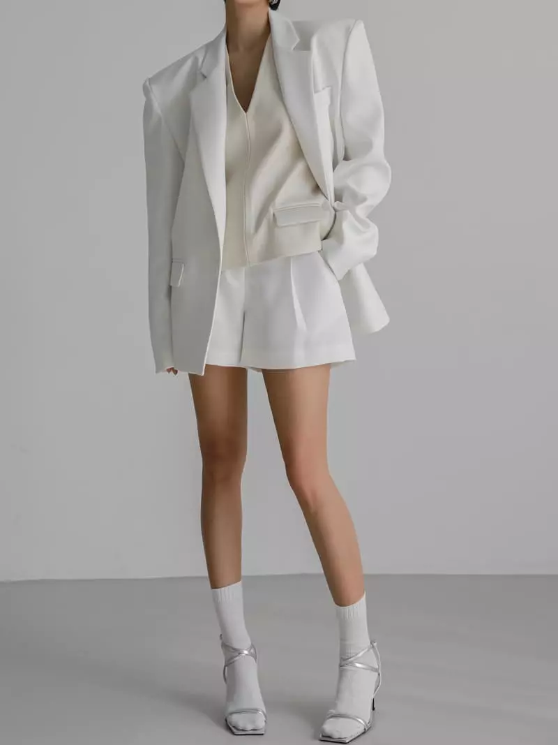 Paper Moon - Korean Women Fashion - #womensfashion - Classic Pleated Detail Shorts - 11