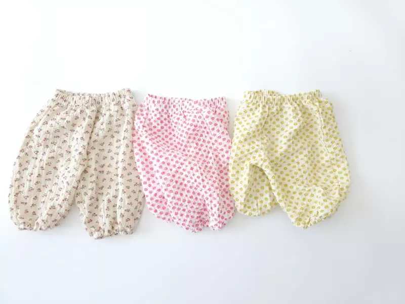Party Kids - Korean Baby Fashion - #babyoninstagram - Flower Pants