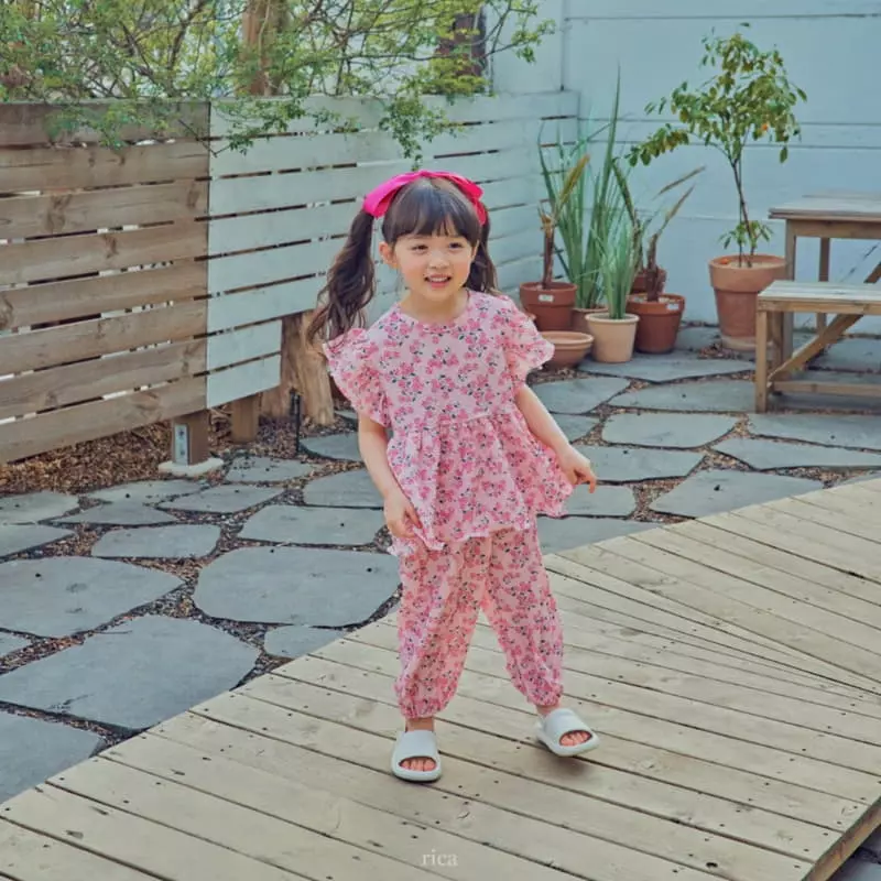 Rica - Korean Children Fashion - #kidsshorts - Small Flower Top Bottom Set - 5