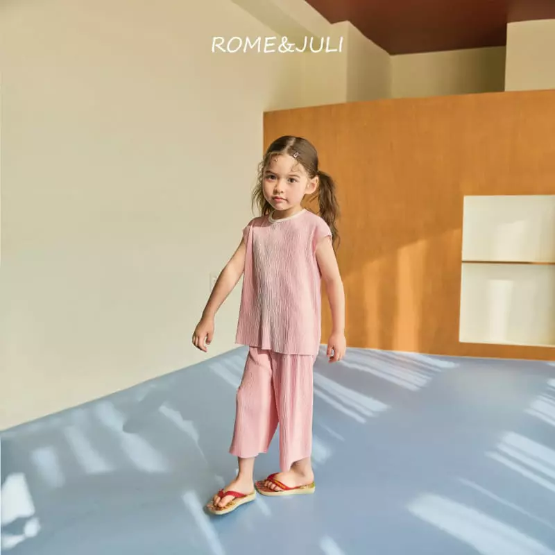 Rome Juli - Korean Children Fashion - #Kfashion4kids - Creamy Pleats Top Bottom Set - 12
