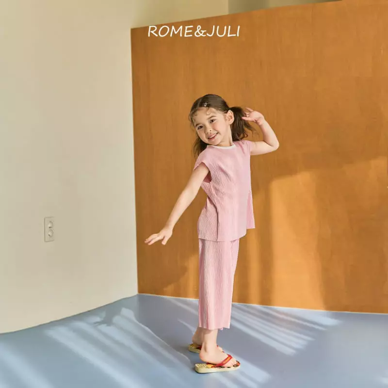 Rome Juli - Korean Children Fashion - #fashionkids - Creamy Pleats Top Bottom Set - 8