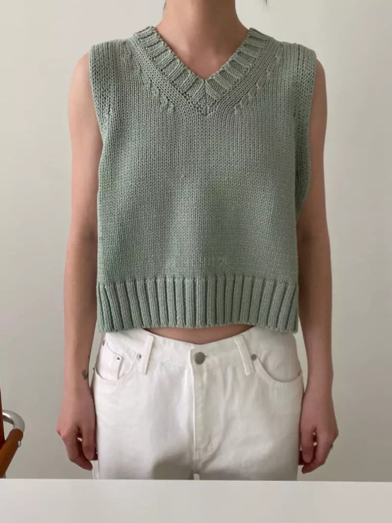 3.Another - Korean Women Fashion - #pursuepretty - V Vest - 4