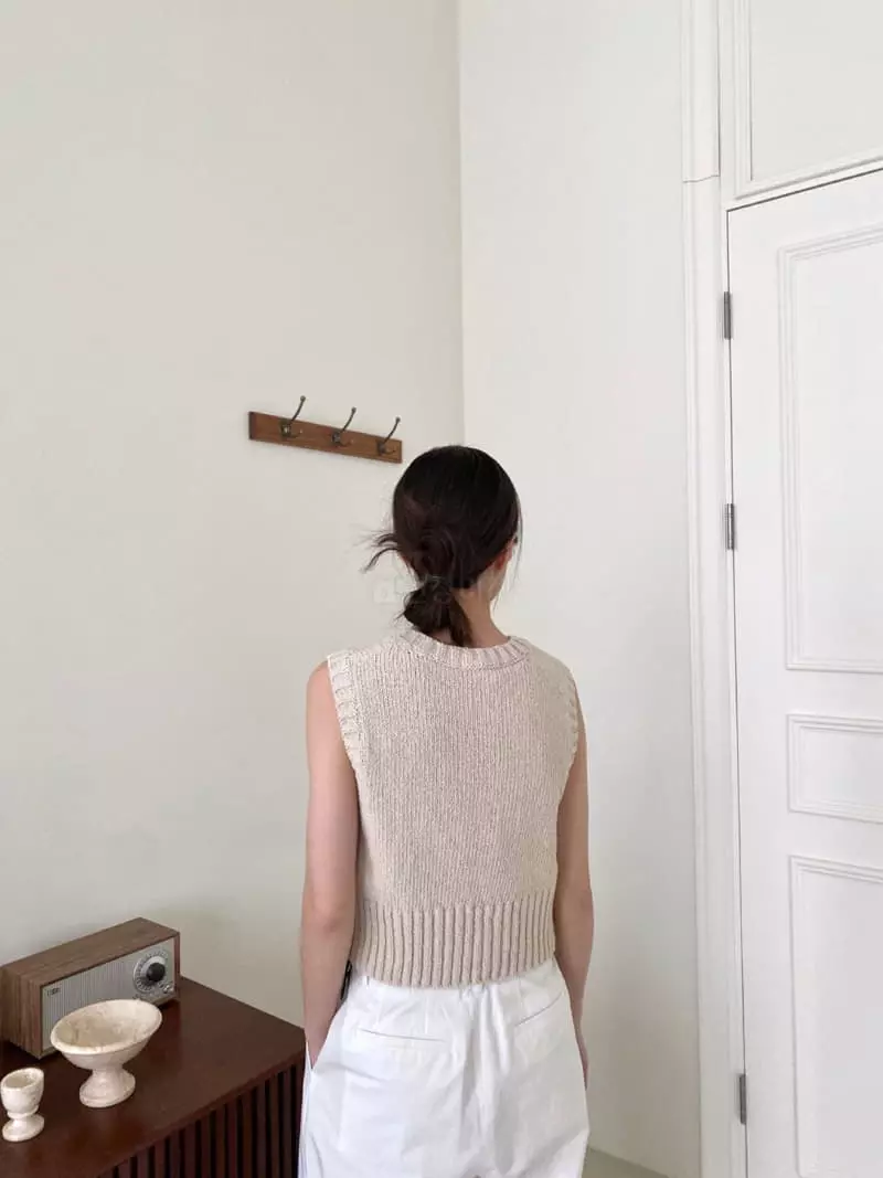 3.Another - Korean Women Fashion - #romanticstyle - Bookle Vest - 4