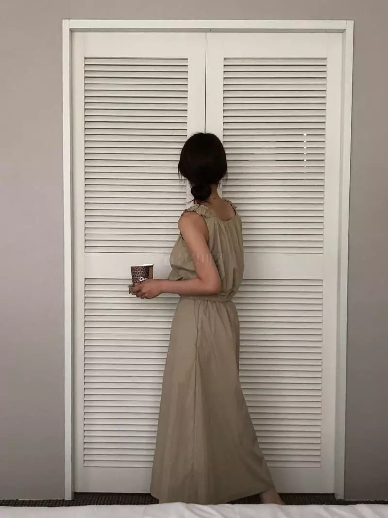 A Want - Korean Women Fashion - #momslook - Coming Sleeveless Set