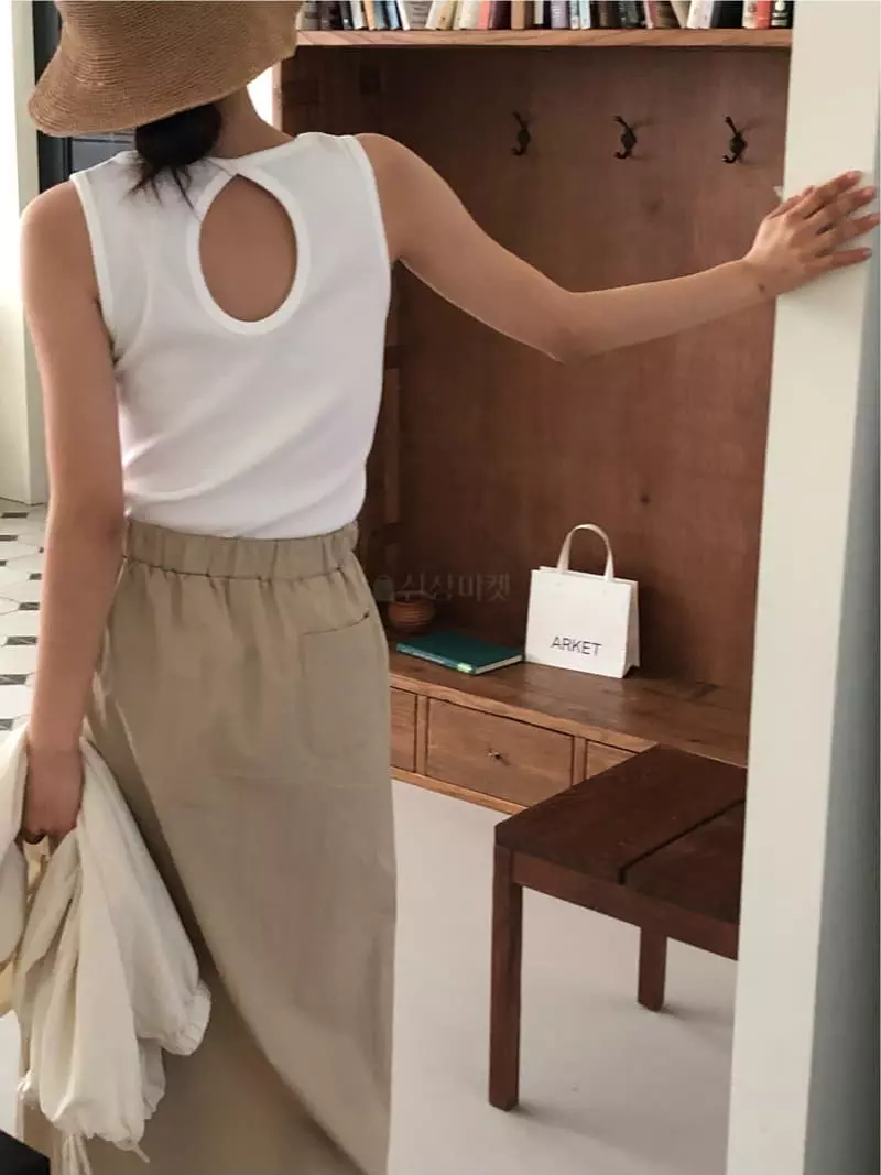 A Want - Korean Women Fashion - #momslook - Atom Slit Sleeveless - 5