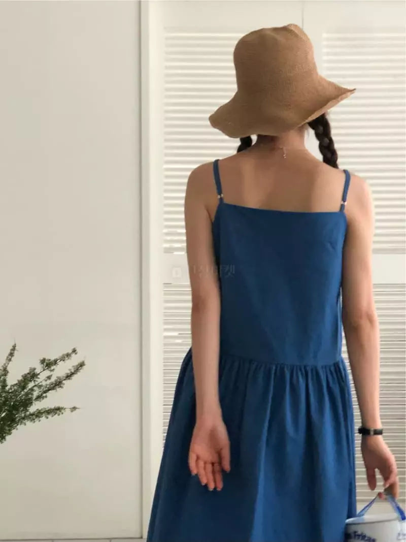 A Want - Korean Women Fashion - #womensfashion - Peace Sleeveless One-piece