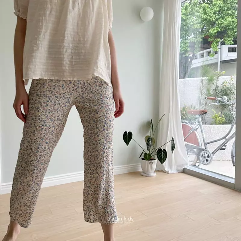 Aladin - Korean Women Fashion - #womensfashion - Rose Summer Pants Mom - 11