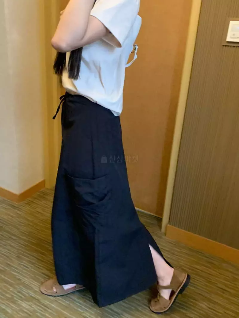 As Thought - Korean Women Fashion - #momslook - Dona SHIrring Pocket Skirt - 9