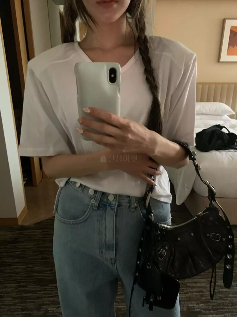As Thought - Korean Women Fashion - #restrostyle - Pad Crop Tee
