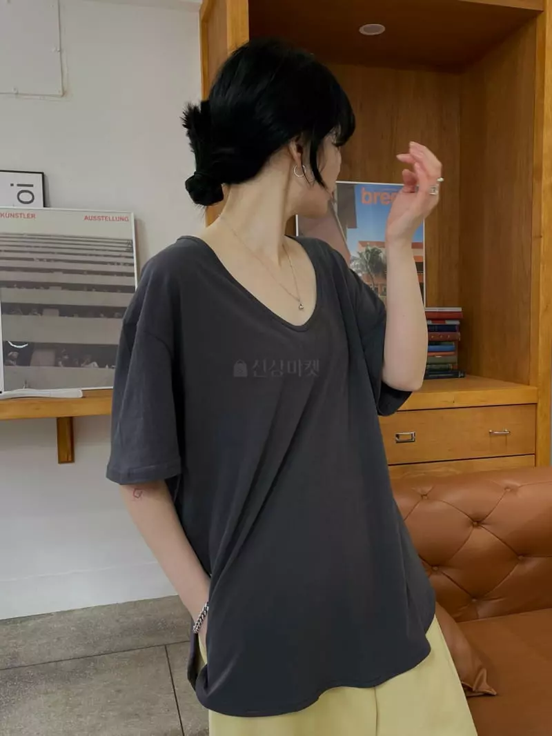 Buckle - Korean Women Fashion - #momslook - Shine U Neck Tee - 5