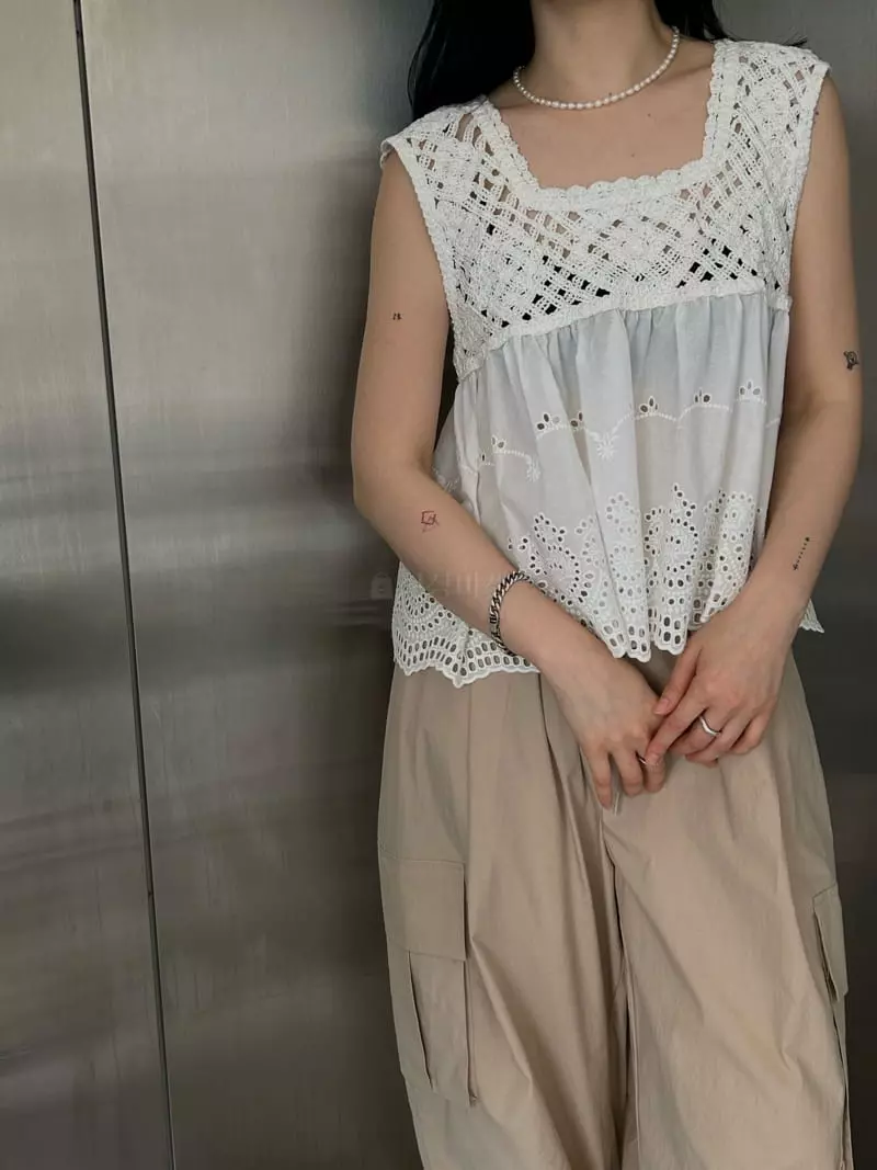 Buckle - Korean Women Fashion - #womensfashion - Cream Lace Sleeveless - 3