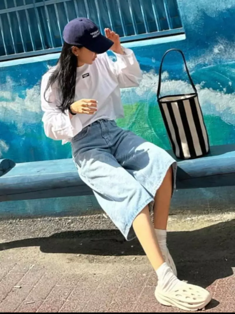Credito - Korean Women Fashion - #vintageinspired - Bumuda Jeans - 4