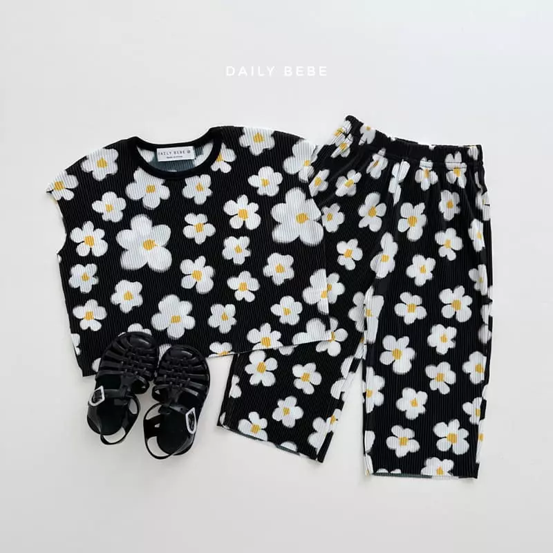 Daily Bebe - Korean Children Fashion - #kidsshorts - Pattern Pleats Top Bottom Set - 5