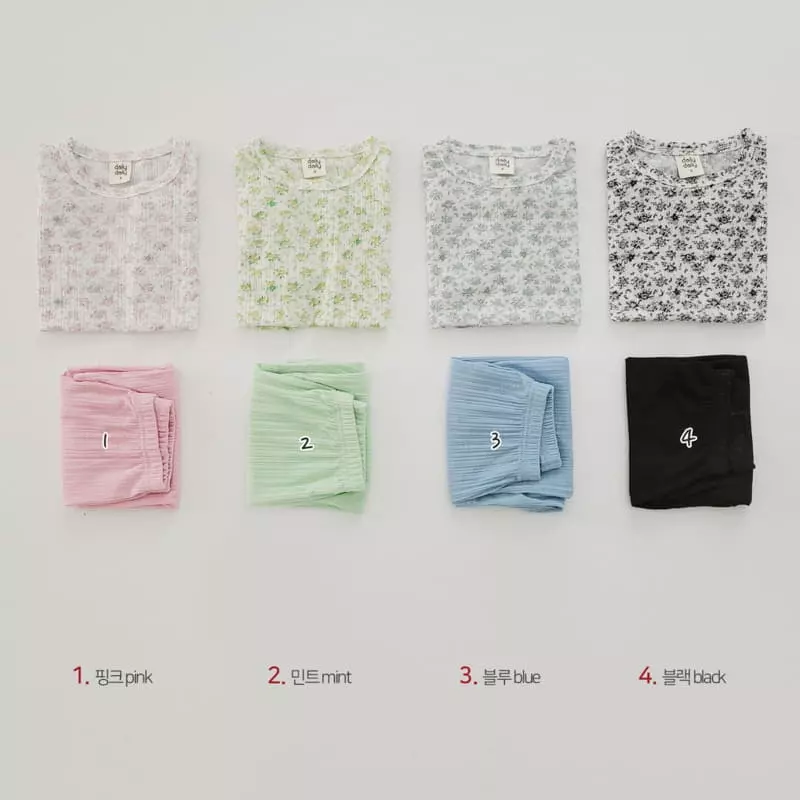 Daily Daily - Korean Children Fashion - #magicofchildhood - Flower Pleats Top Bottom Set - 2