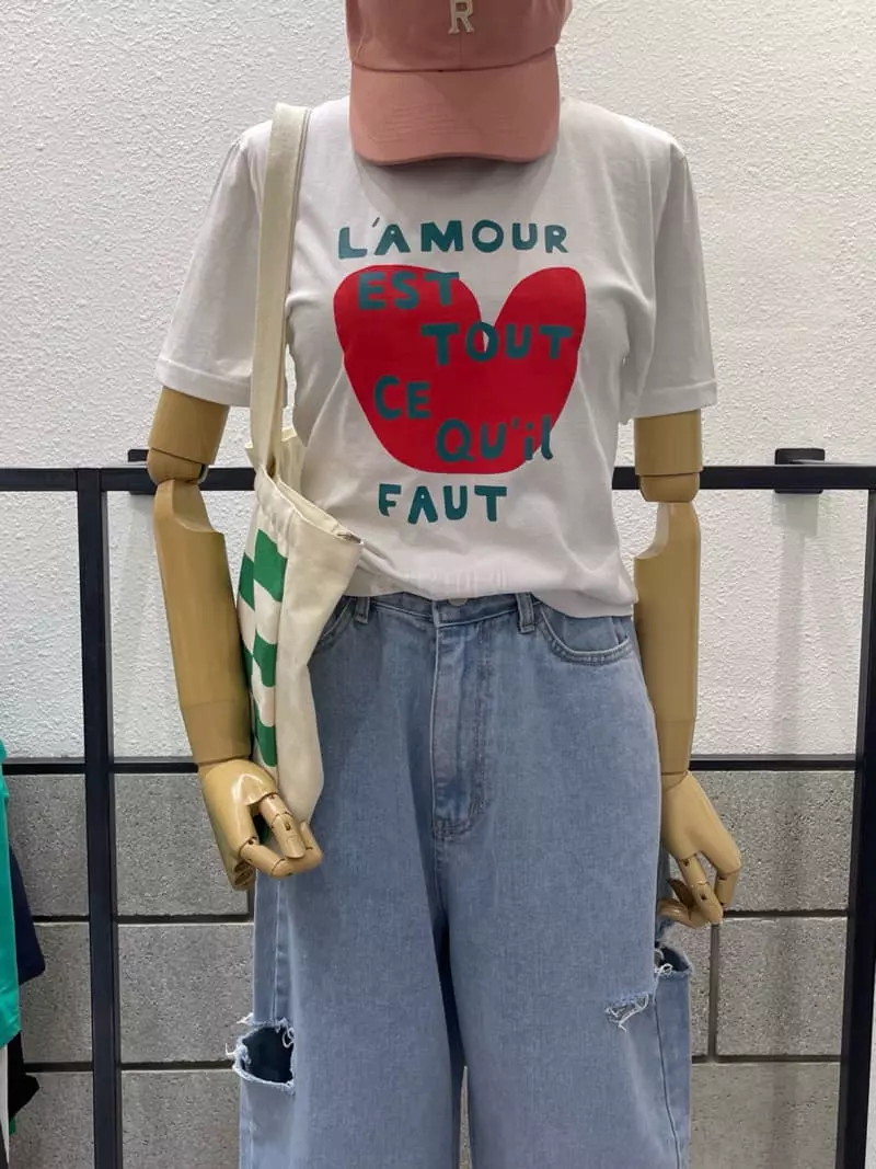Eve - Korean Women Fashion - #momslook - Heart Ctop Tee