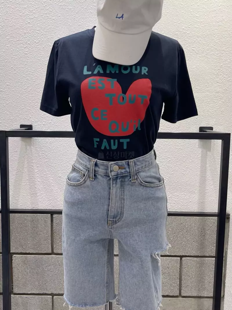 Eve - Korean Women Fashion - #momslook - Heart Ctop Tee - 3