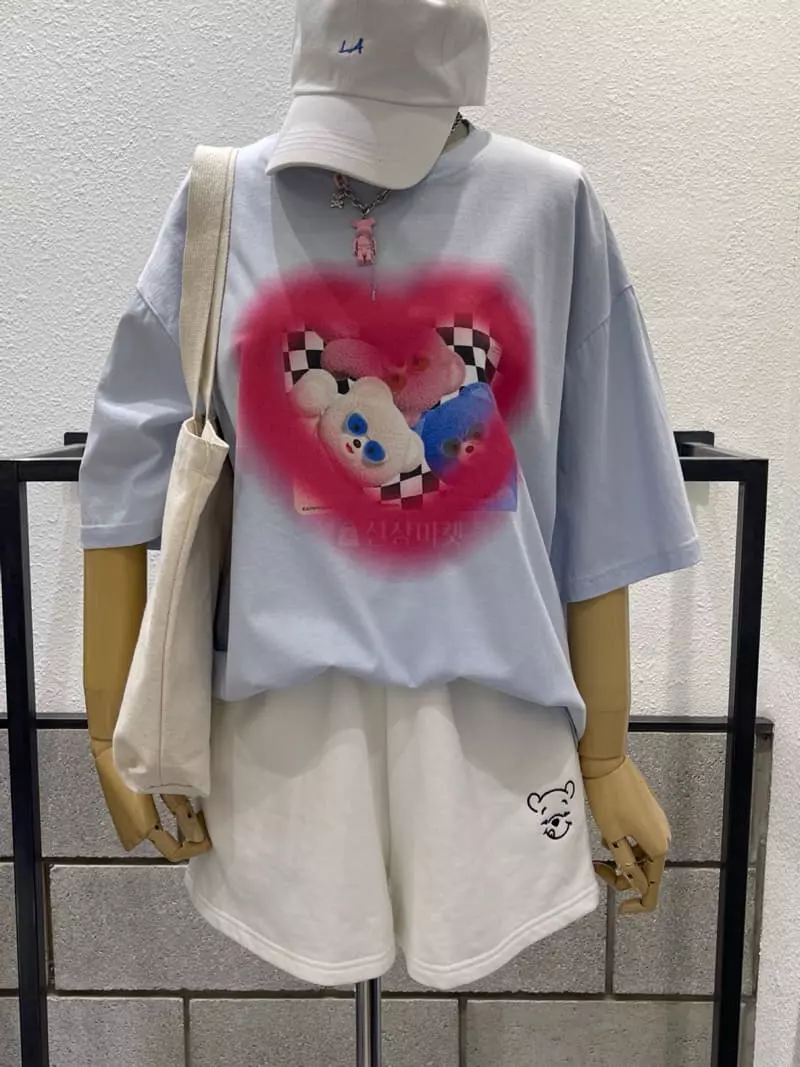 Eve - Korean Women Fashion - #momslook - Paint Bear Tee - 2
