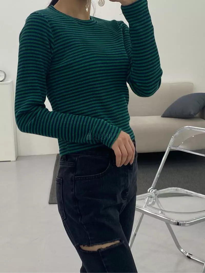 Eve - Korean Women Fashion - #momslook - Stripes Crop Tee - 3