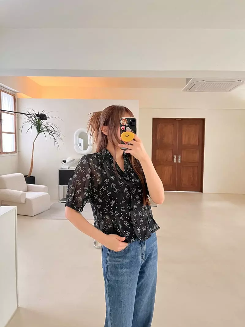 Flipar - Korean Women Fashion - #momslook - Flower Blouse - 3