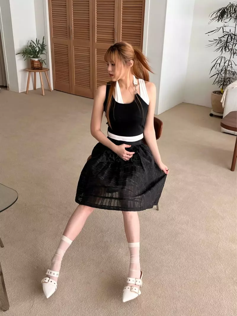 Flipar - Korean Women Fashion - #momslook - Color Sleeveless - 11