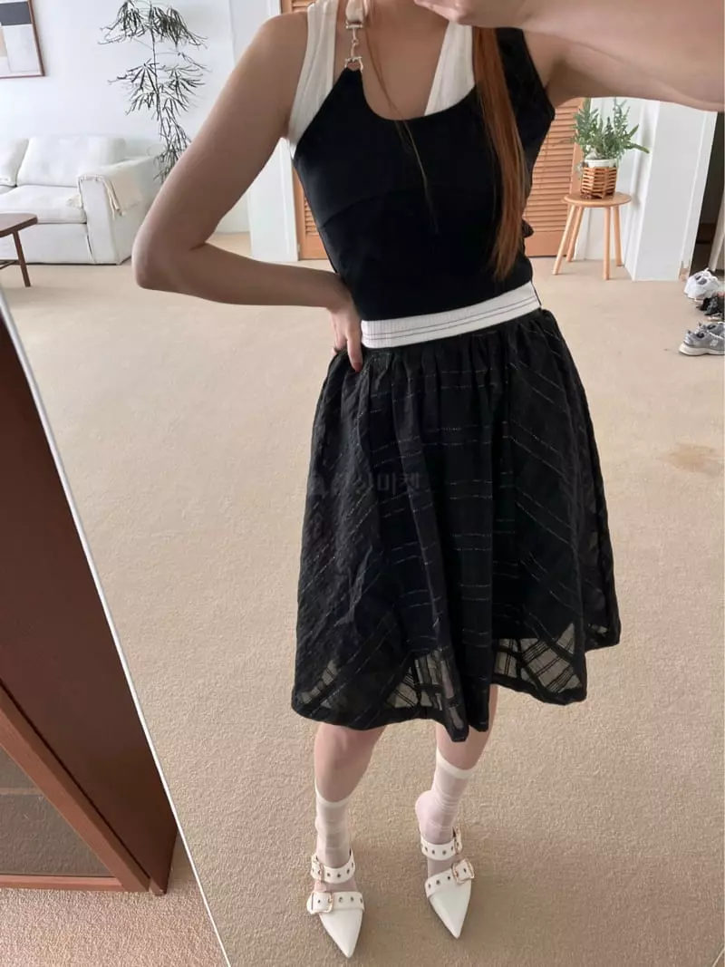 Flipar - Korean Women Fashion - #romanticstyle - Check Balloon Skirt - 4