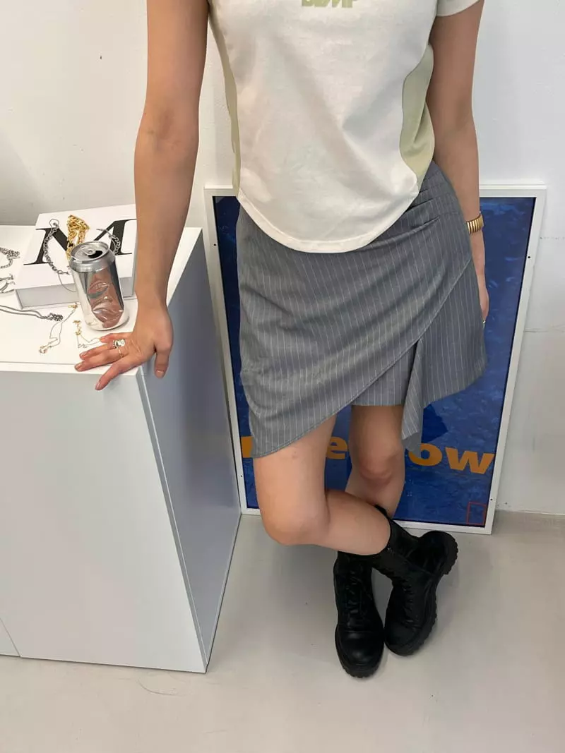 Flipar - Korean Women Fashion - #momslook - Stripes Unbal Skirt - 4