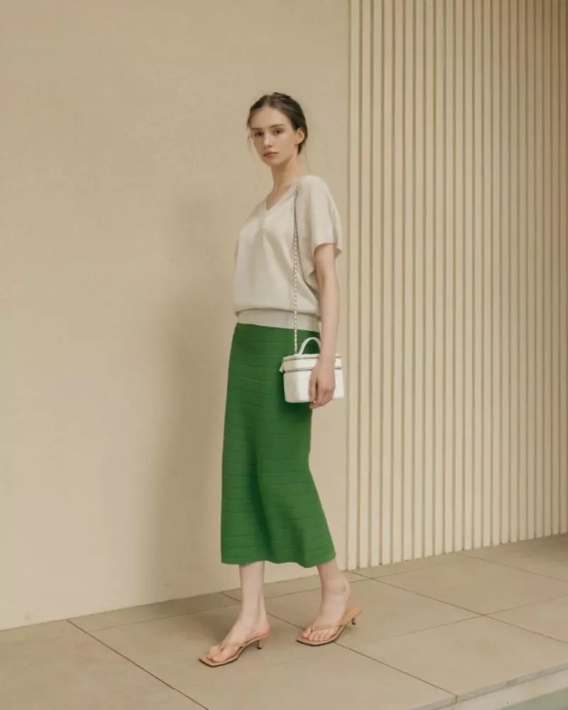 Floaty - Korean Women Fashion - #womensfashion - Linen Alie V Neck Loose Fit Knit Tee - 4