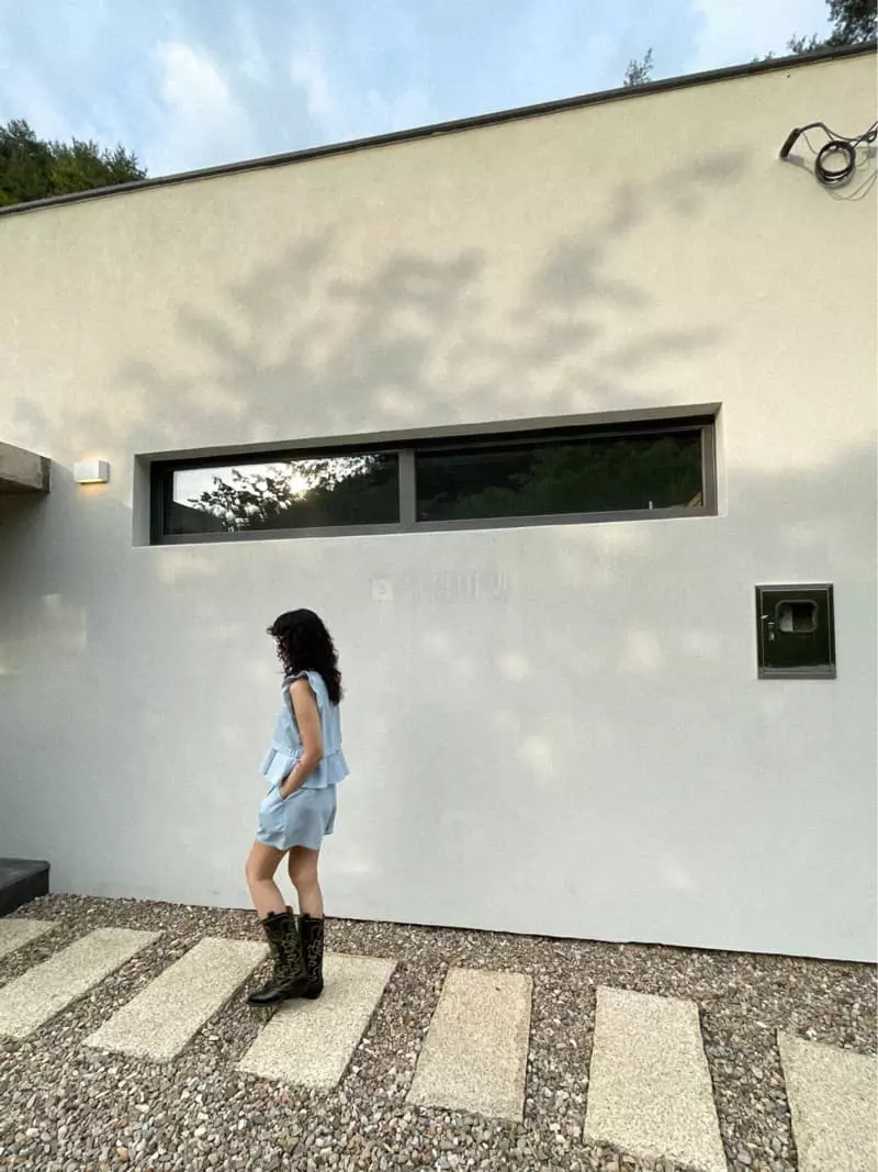 Fric - Korean Women Fashion - #momslook - Menny Frill Blouse - 4