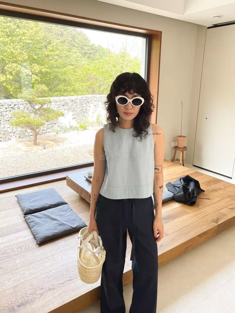 Fric - Korean Women Fashion - #pursuepretty - Mennt Sleeveless Top - 7
