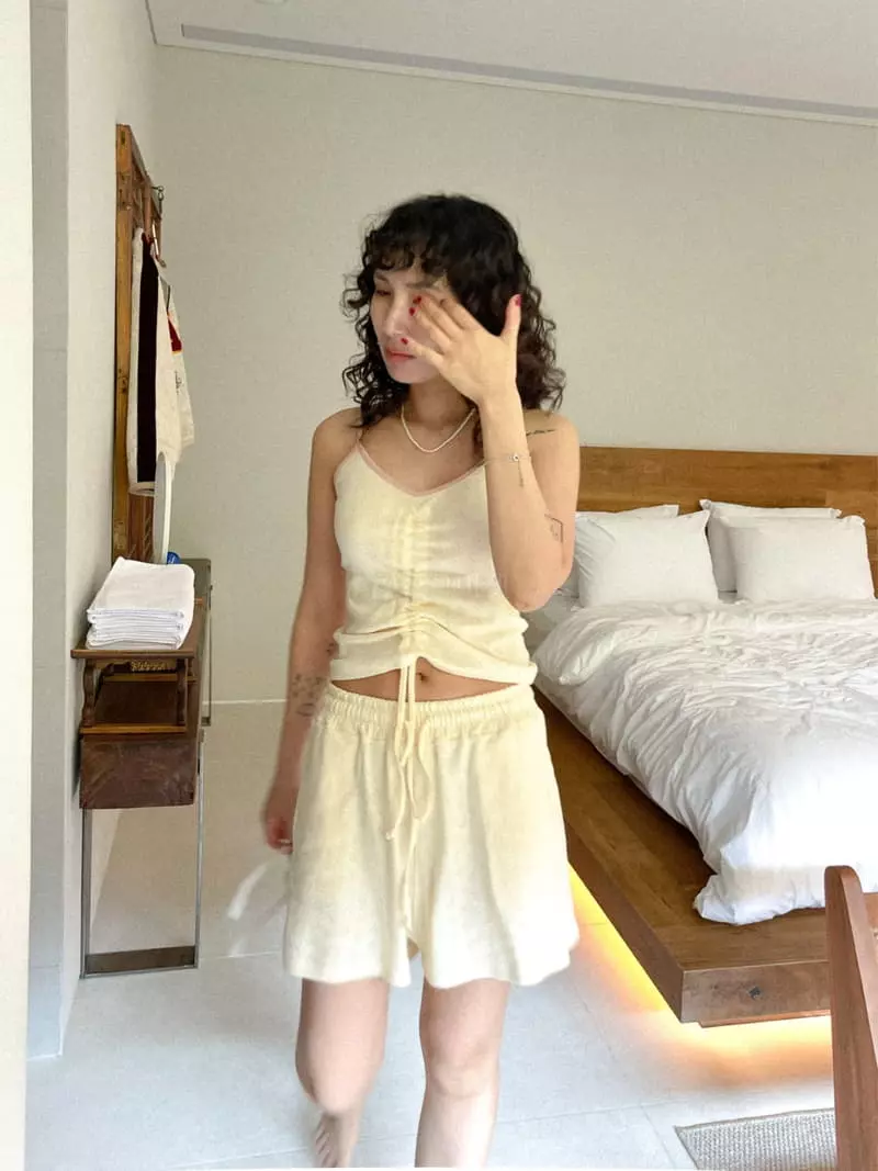 Fric - Korean Women Fashion - #womensfashion - Heart PUnching Sleeveless - 6