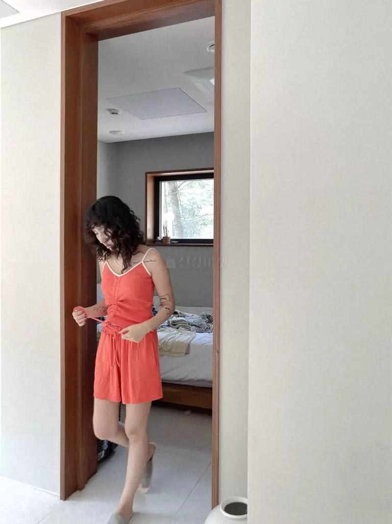 Fric - Korean Women Fashion - #womensfashion - Heart PUnching Sleeveless - 8