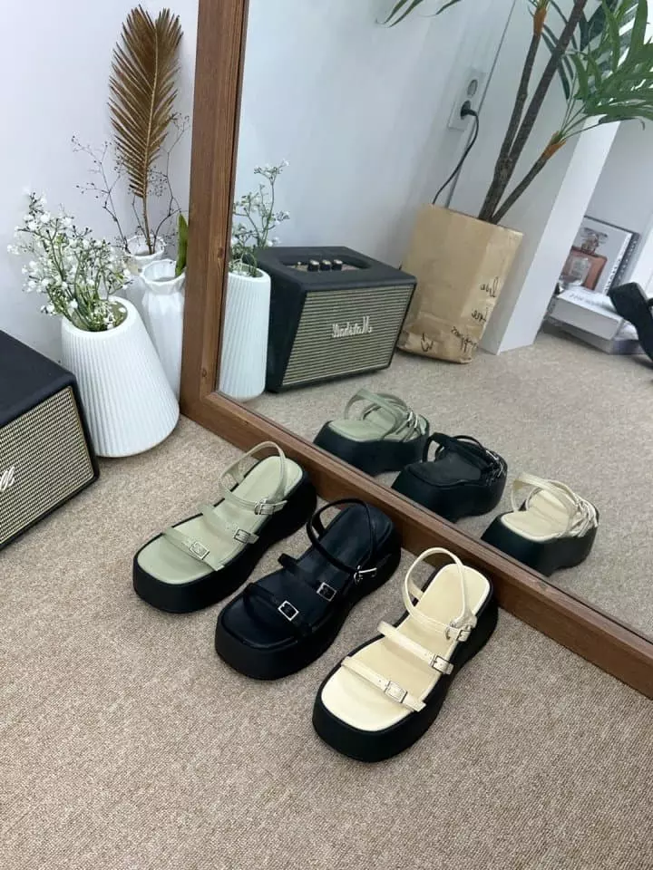 Golden Shoe - Korean Women Fashion - #momslook - sty554 Sandals - 2