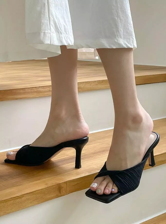 Golden Shoe - Korean Women Fashion - #momslook - st2527 Slippers - 2
