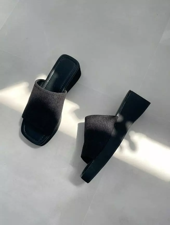Golden Shoe - Korean Women Fashion - #momslook - bu2158 Slippers