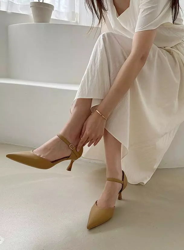 Golden Shoe - Korean Women Fashion - #momslook - min6025 Sandals - 2