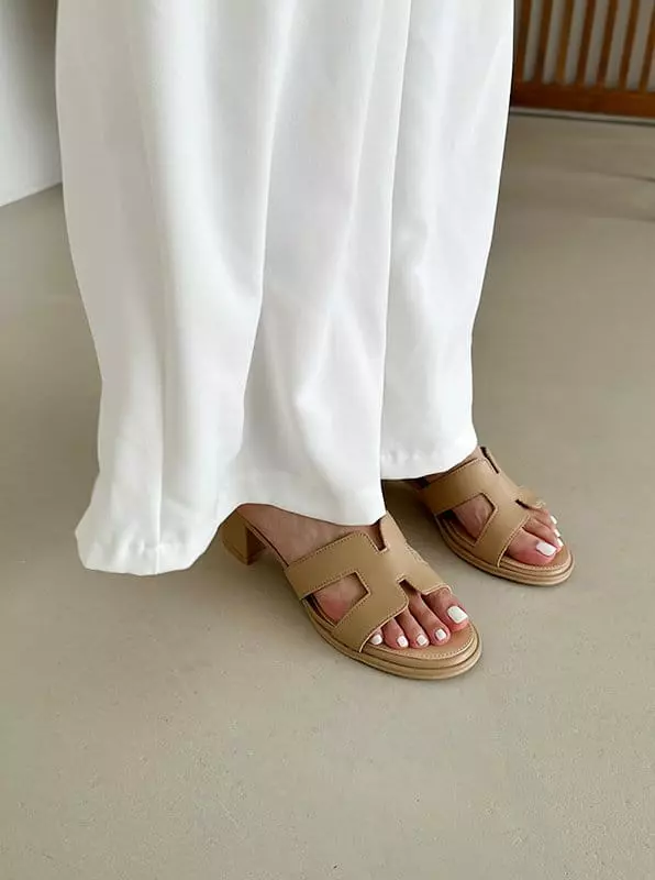 Golden Shoe - Korean Women Fashion - #momslook - min5802 Slippers - 8
