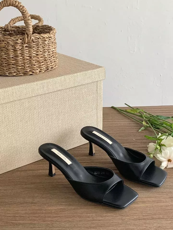 Golden Shoe - Korean Women Fashion - #momslook - th2520 Slippers