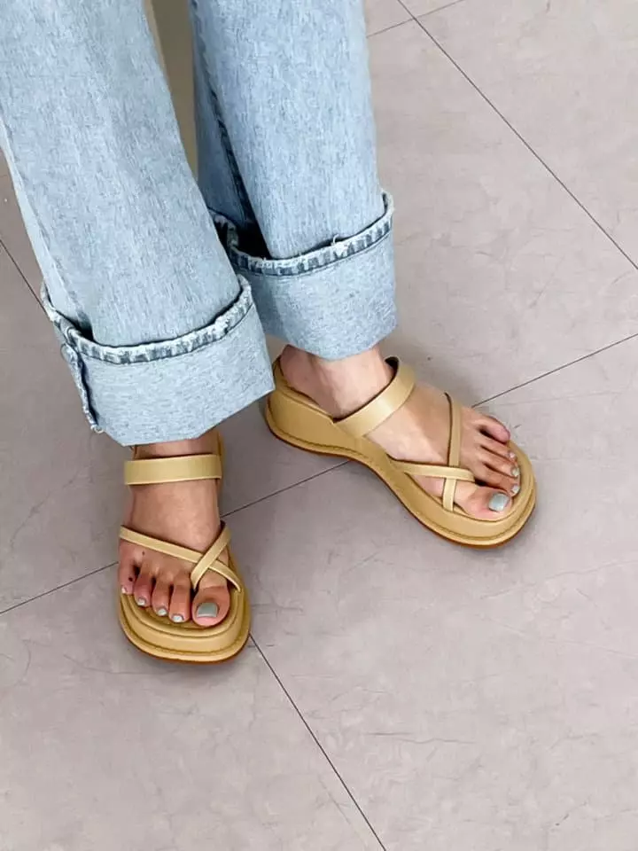 Golden Shoe - Korean Women Fashion - #vintagekidsstyle - d7041 Slippers - 4