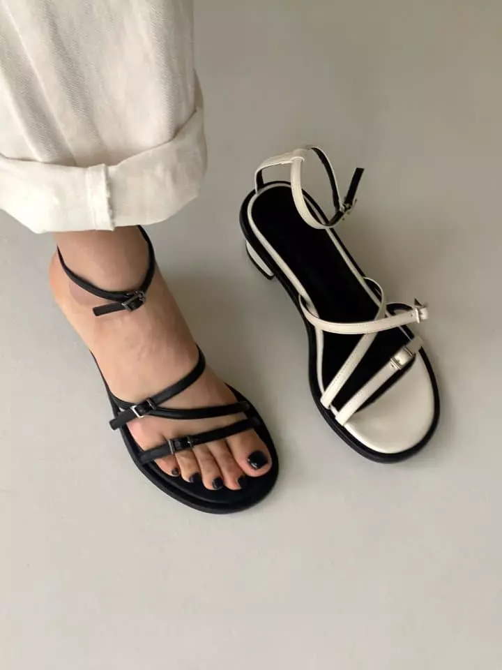 Golden Shoe - Korean Women Fashion - #restrostyle - i407 Sandals
