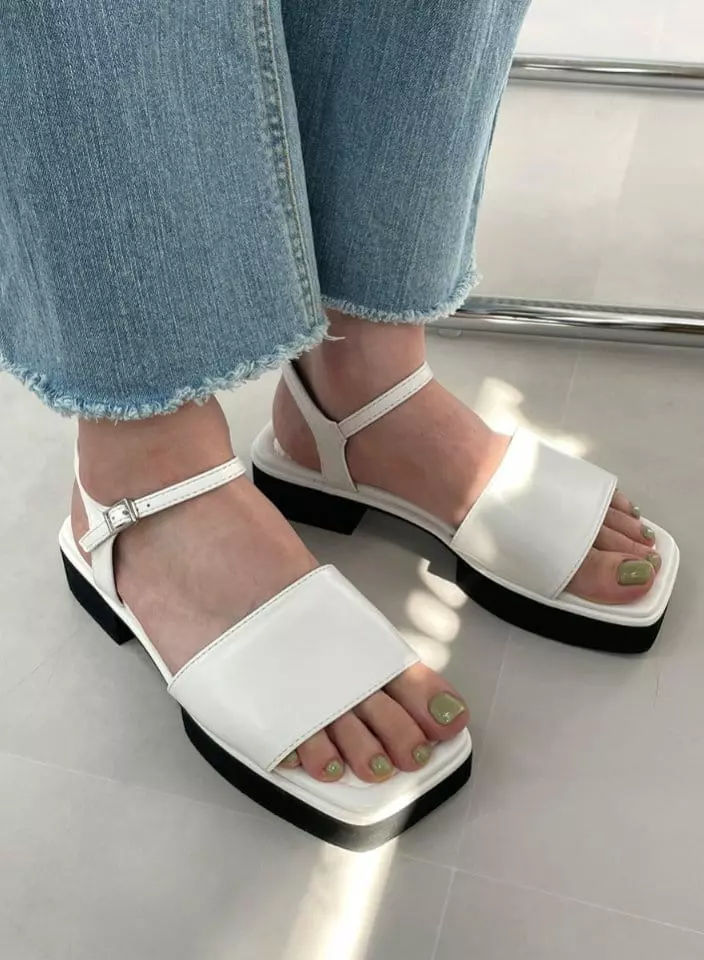 Golden Shoe - Korean Women Fashion - #restrostyle - ka5424 Sandals