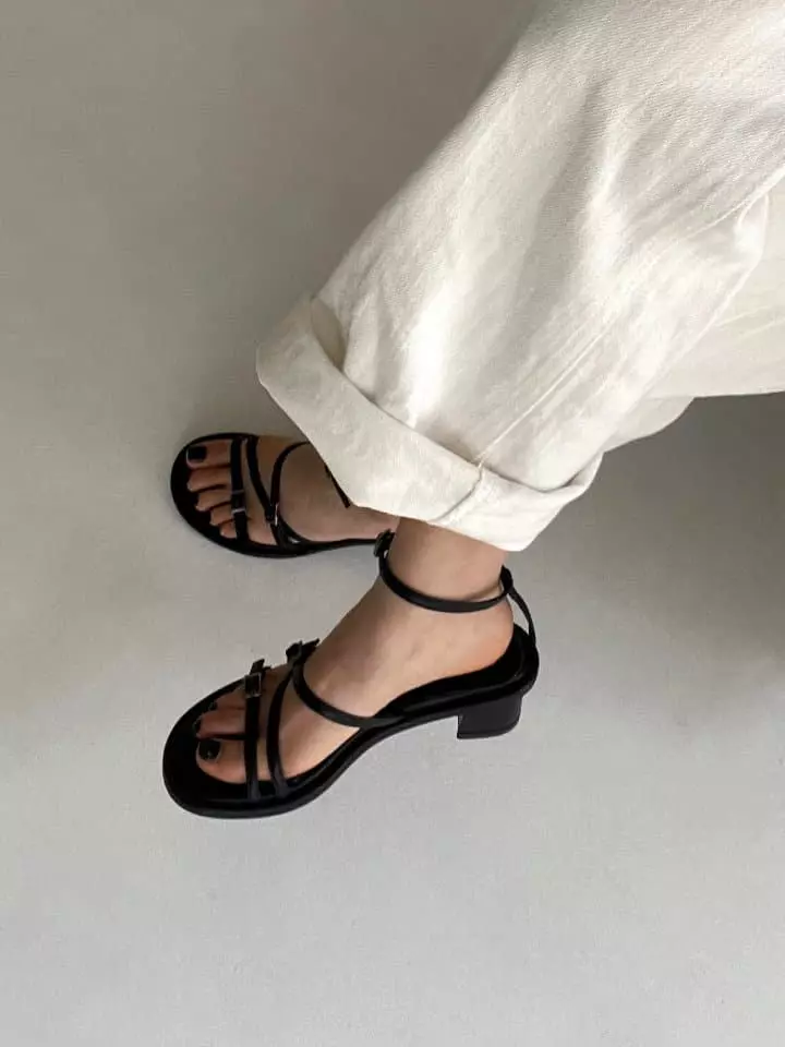 Golden Shoe - Korean Women Fashion - #romanticstyle - i407 Sandals - 2