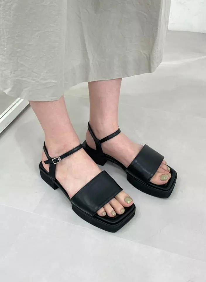 Golden Shoe - Korean Women Fashion - #romanticstyle - ka5424 Sandals - 2