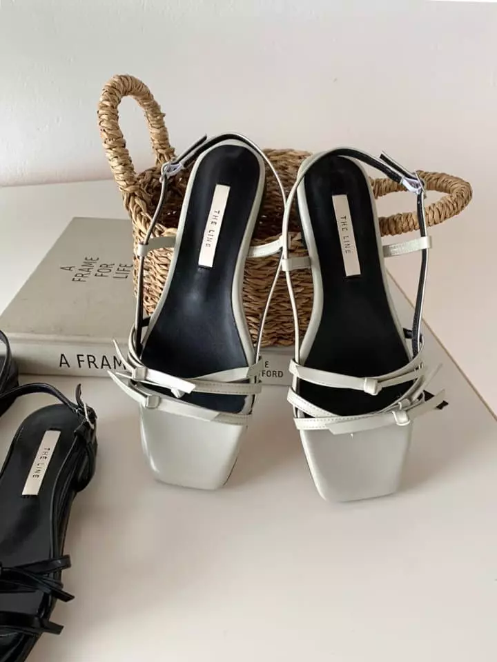Golden Shoe - Korean Women Fashion - #vintagekidsstyle - th2731 Sandals - 2