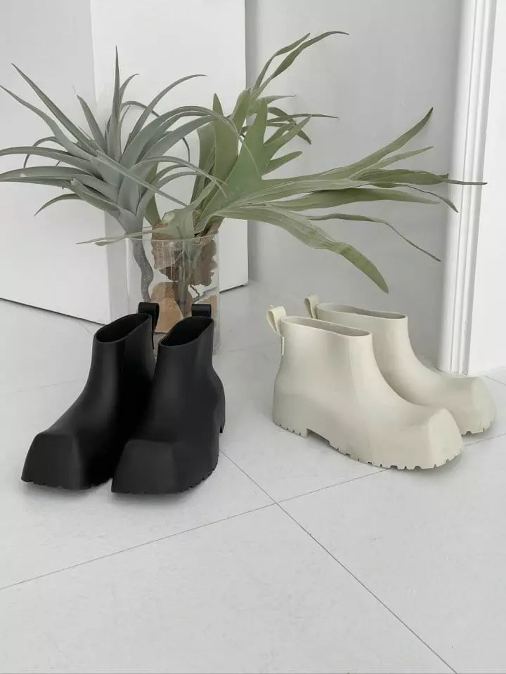 Golden Shoe - Korean Women Fashion - #momslook - dh9950 boots Boots - 4