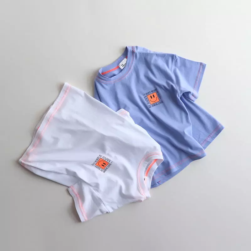 Hikiki - Korean Children Fashion - #Kfashion4kids - Square Smile Tee