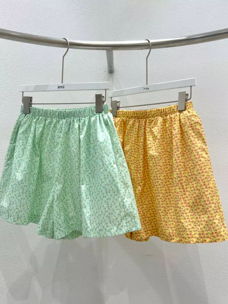 Inni - Korean Women Fashion - #momslook - Flower Shorts - 7