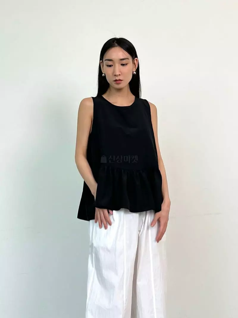 Inni - Korean Women Fashion - #momslook - Stay Sleeveless Blouse - 6