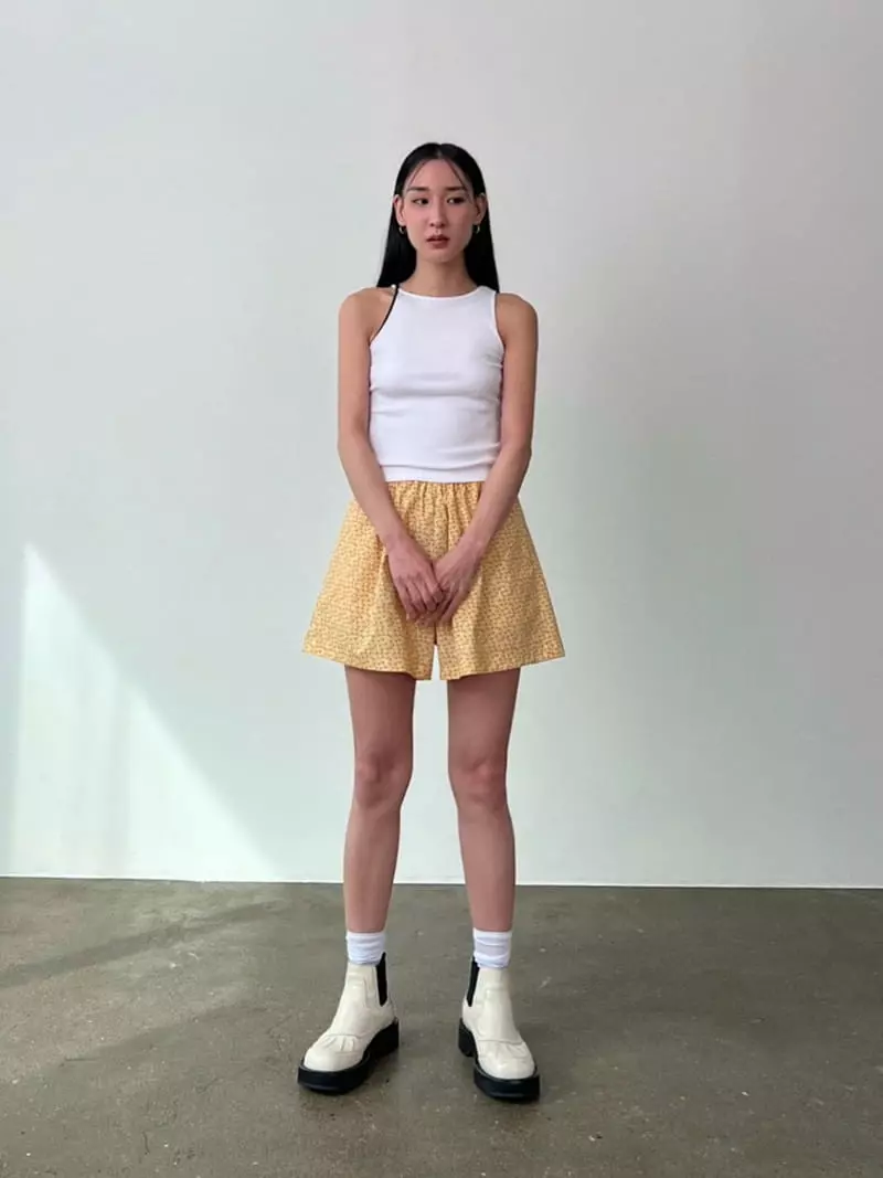 Inni - Korean Women Fashion - #thelittlethings - Flower Shorts - 2